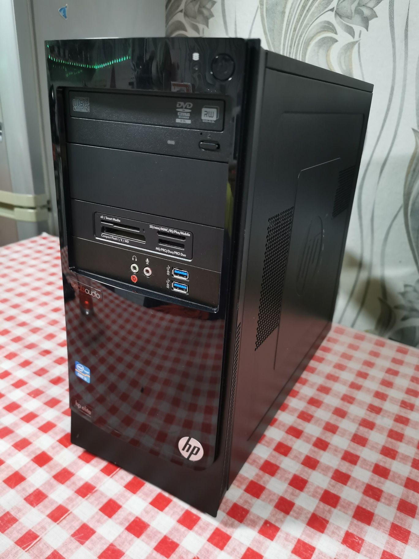 4 ядрен компютър hp i5