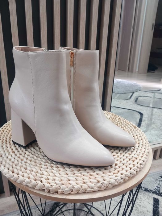 Нови! 38номер. 40лева.