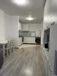 Închiriez apartament