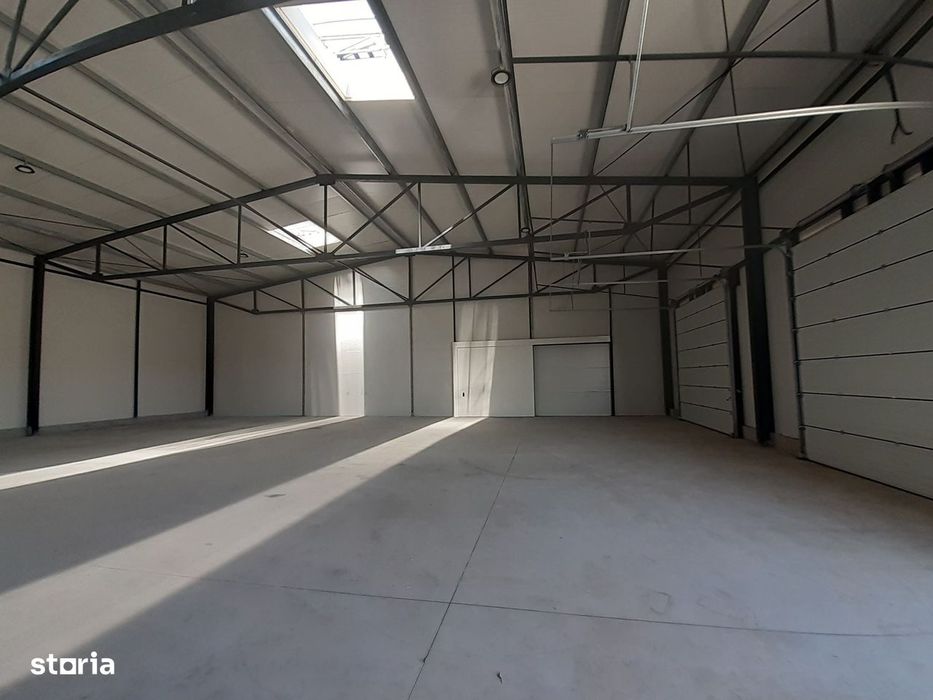 Doua hale lipite, total 1200mp, zona Drumul Intre Tarlale