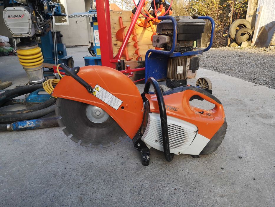 compactor, picamer, placa vibratoare, ghilotina pavaje etc.