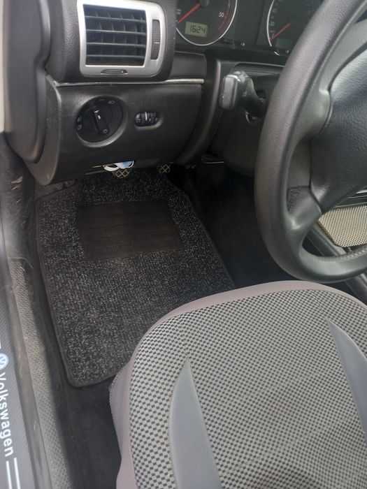 Vând Volkswagen Passat 1.9 diesel