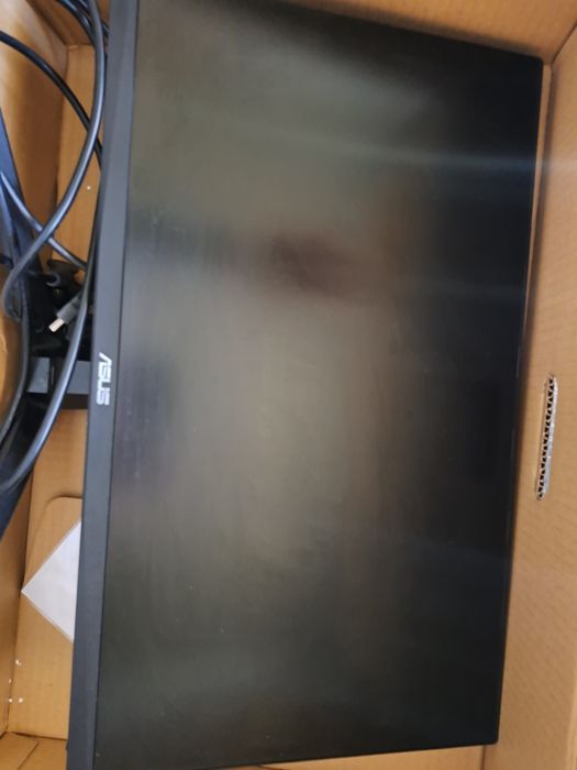 Продавам ASUS TUF 165 hz