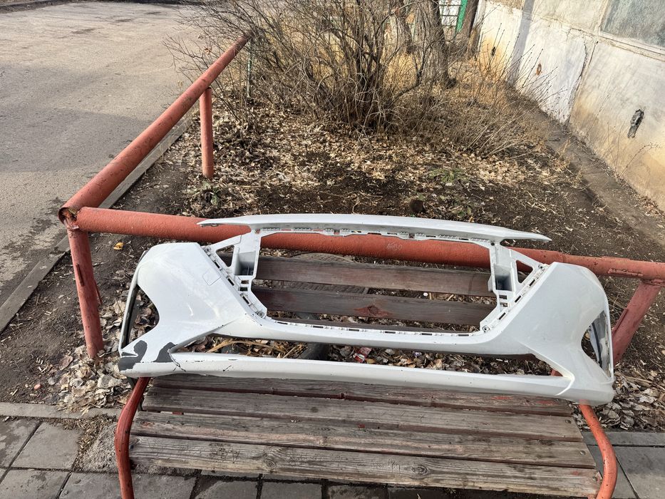 Продаю бампер в не плохом состтояние