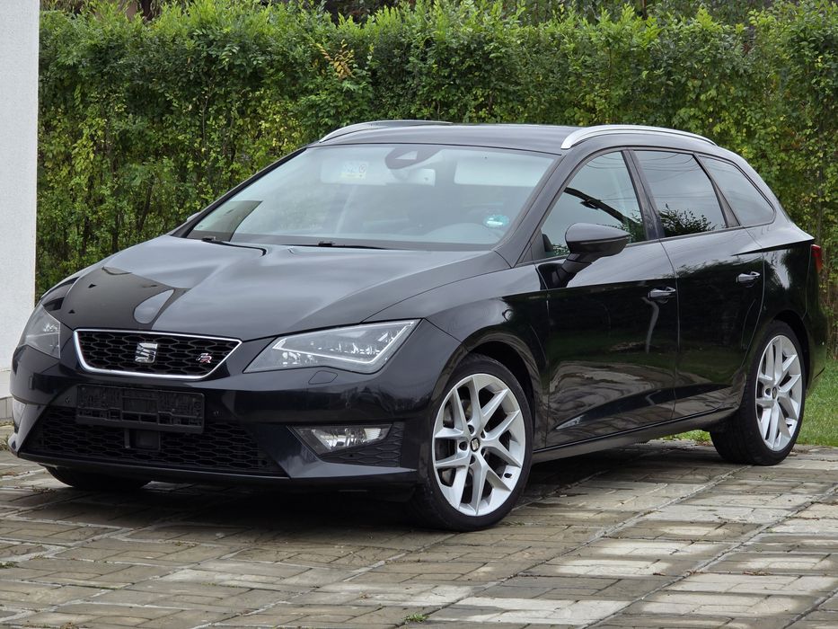 Seat Leon FR / SeatSound / Piele / Led / Side&ACC Assist/