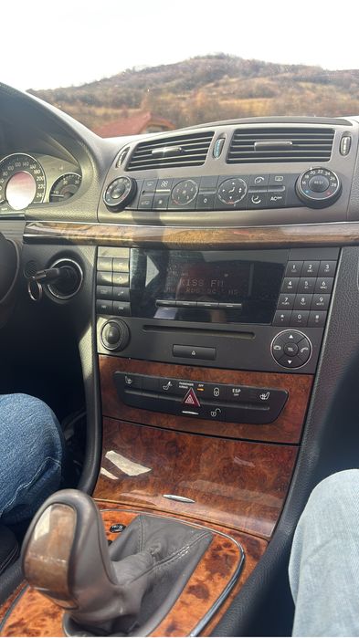 Mercedes E220 automat