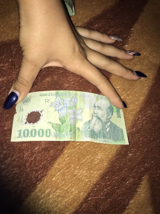 Bancnote de 2000 de lei vechi si de 10.000 de lei