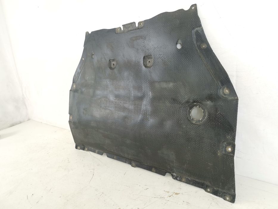 Ауди Q7 / Audi Q7 Пластмасов двигателен картер, оригинален, в добро съ