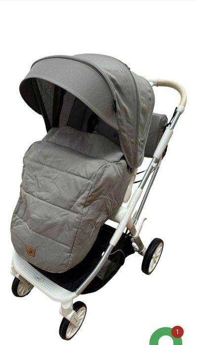 Vând cărucior utilizat de 3 ori