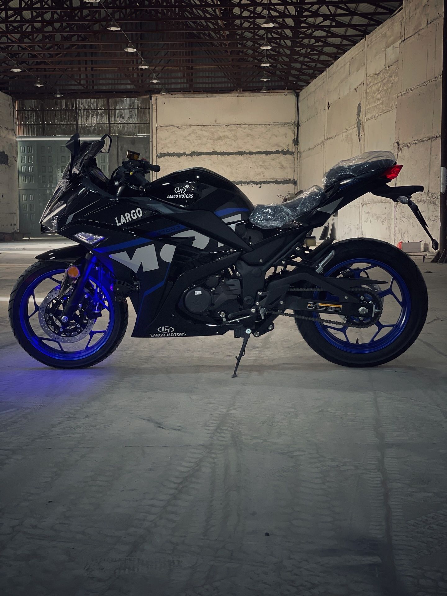 NEW ! 250 kub Sport bike , Bolib tolashga ham bor . Motosikl 250cc