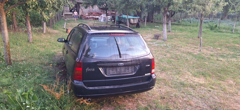 Vând Ford focus 1.8 diesel pentru rabla sau piese de schimb