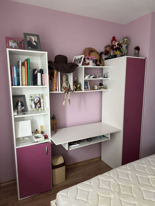 Гардероб, легло, секция и нощни шкафчета