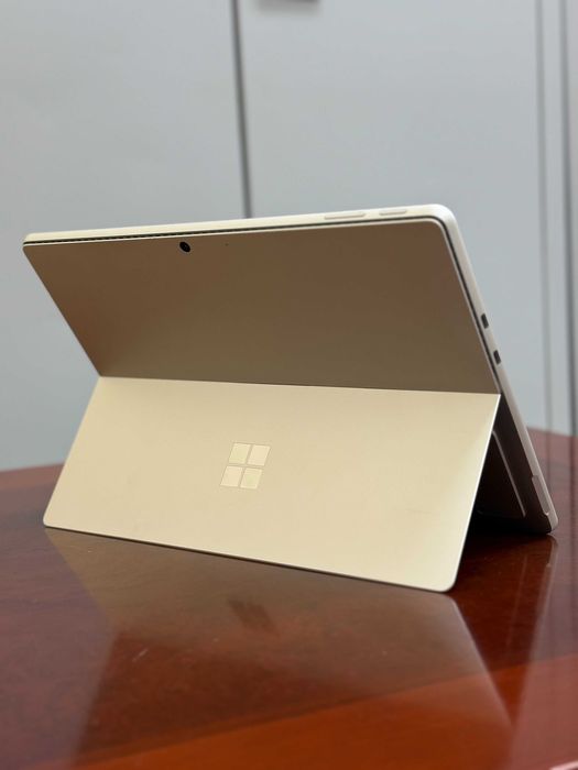 Сотилади Microsoft Surface Pro 9 16GB/256GB зўр ҳолатда