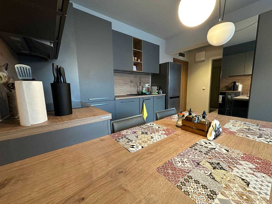 Дава се под наем Двустаен апартамент в София, Витоша - 70 кв.м за 700 € - Снимка #2