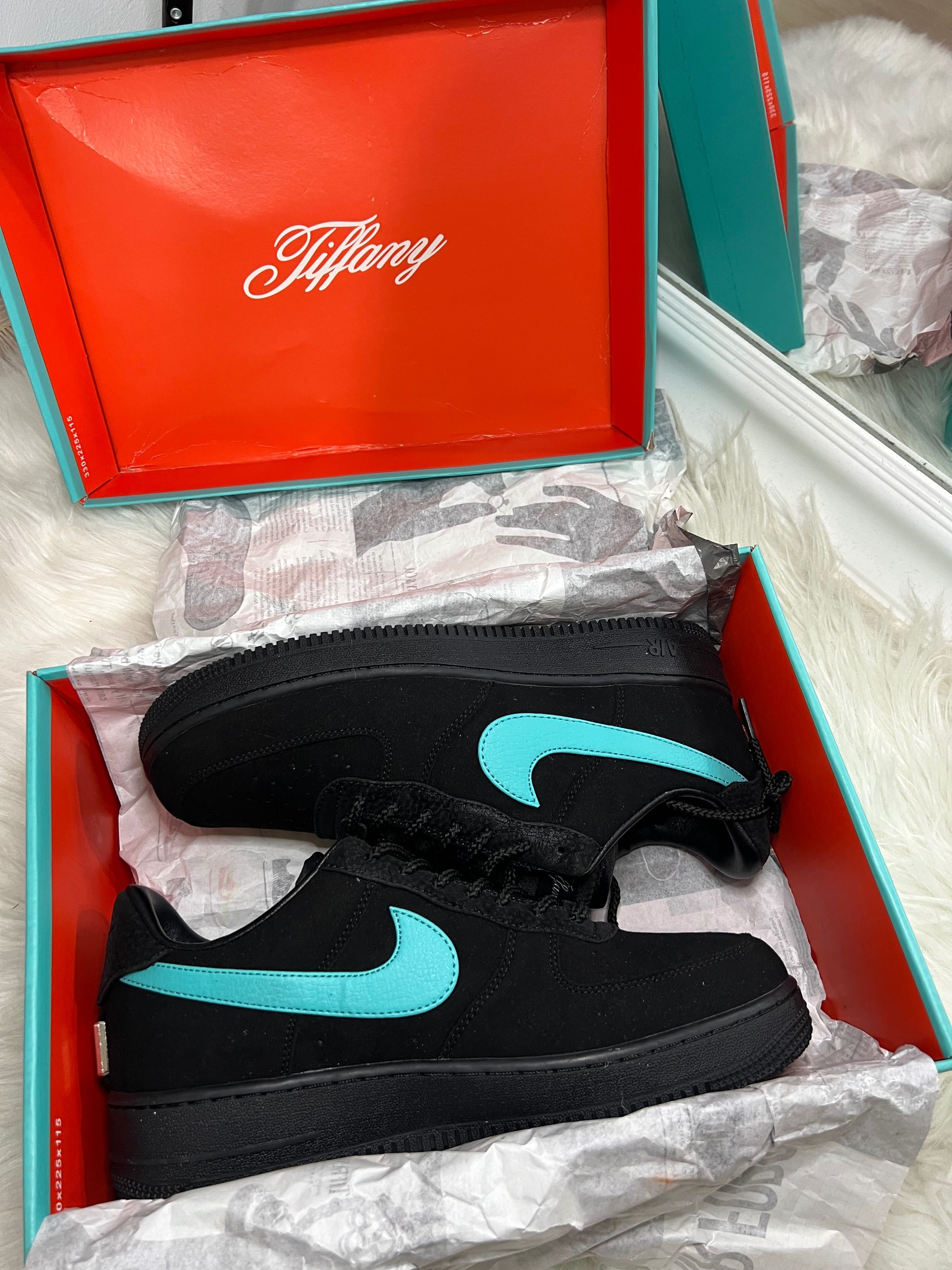 Nike Air Force 1  X Tiffany & Co Оригинални обувки 41 - 41.5 номер