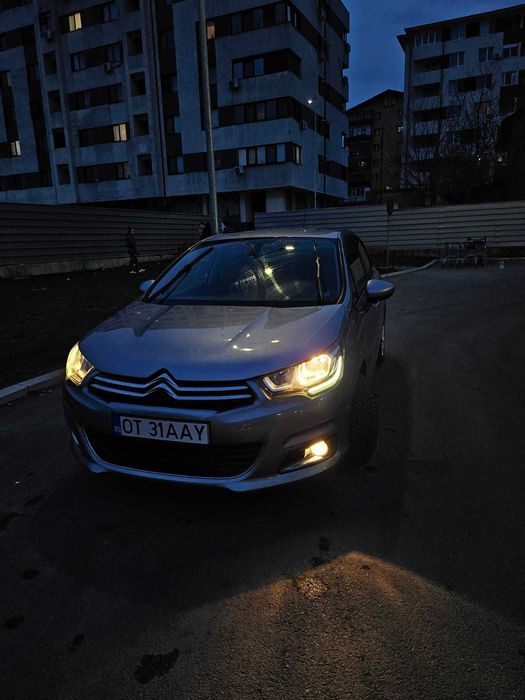 Vând Citroen C4 motor 1.2 benzină