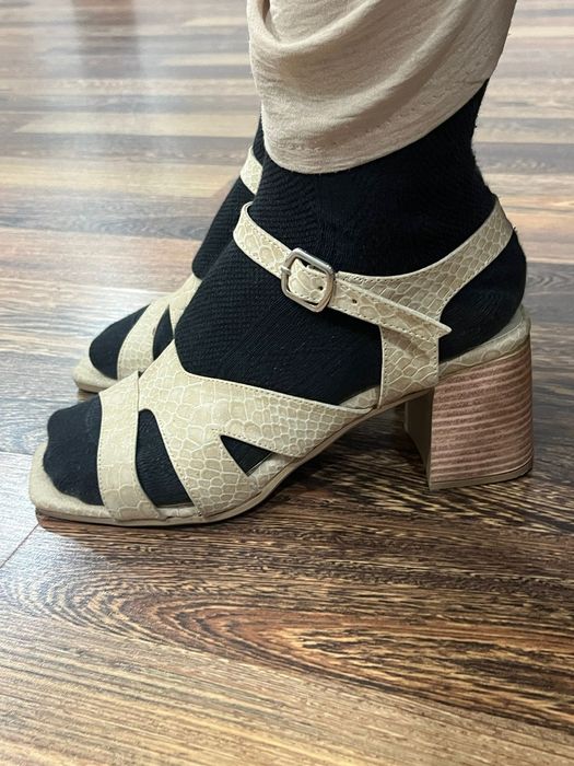 Босоножки женские