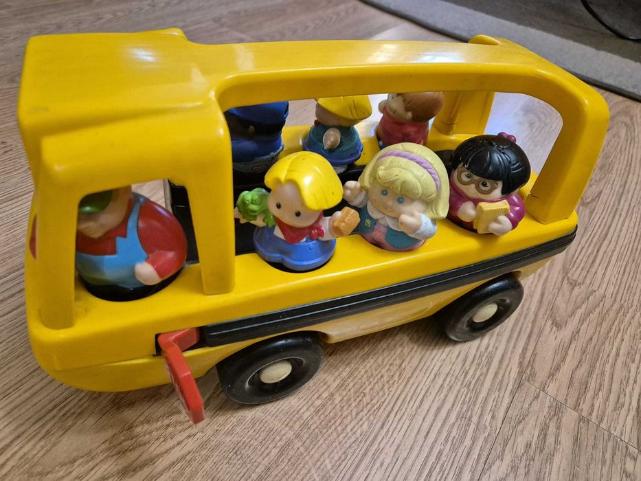Jucarie autobuz scolar cu figurine
