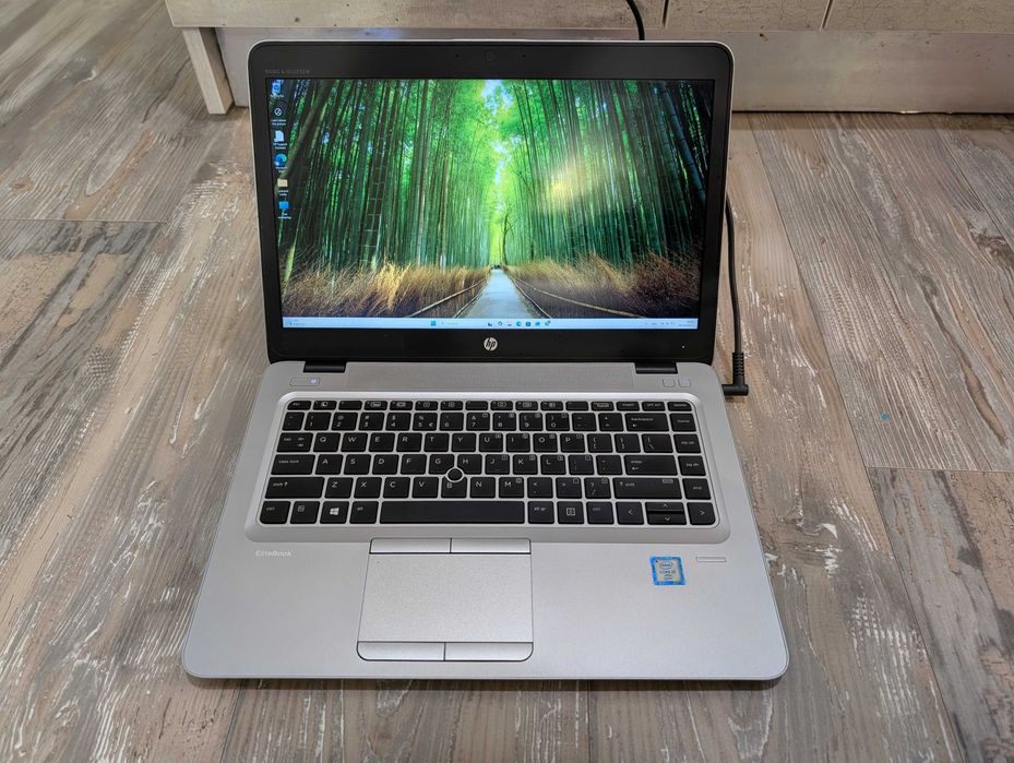 HP Elitebook 840 G3 БЕЗ БАТЕРИЯ, но със зарядно