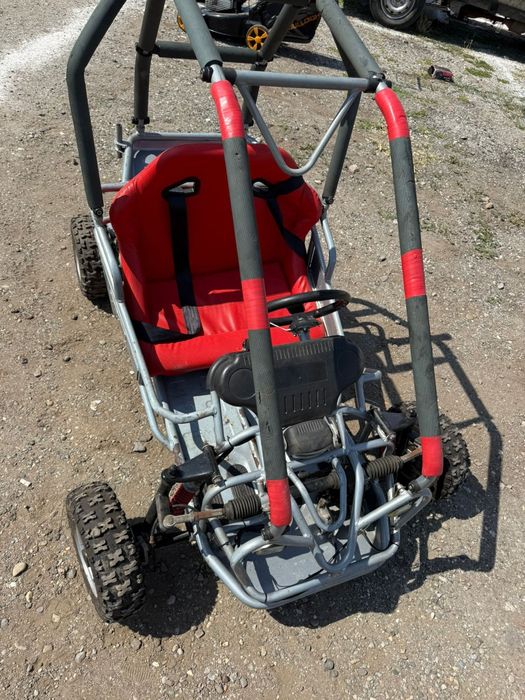 Vând buggy benzina