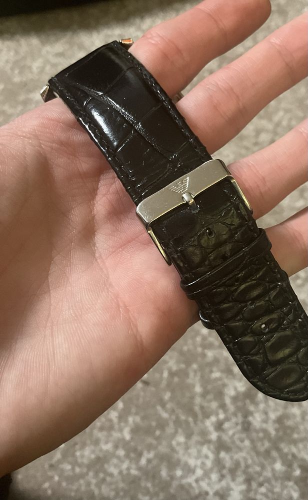 Ръчен часовник armani quartz