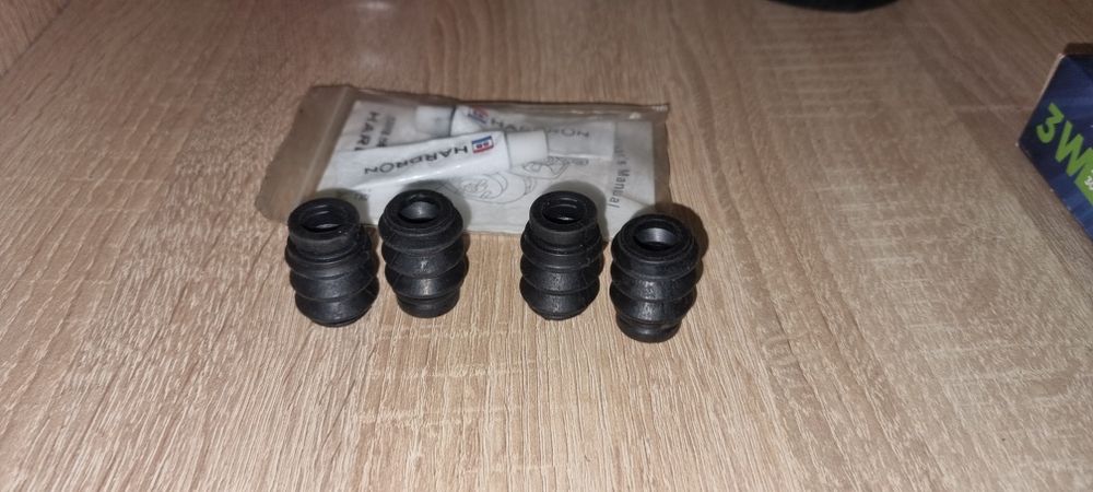 Пыльник на пальцы bmw e30.