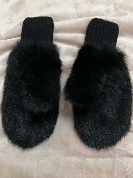 Продам варежки норковая