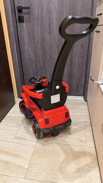 Кола за бутане с дръжка Moni