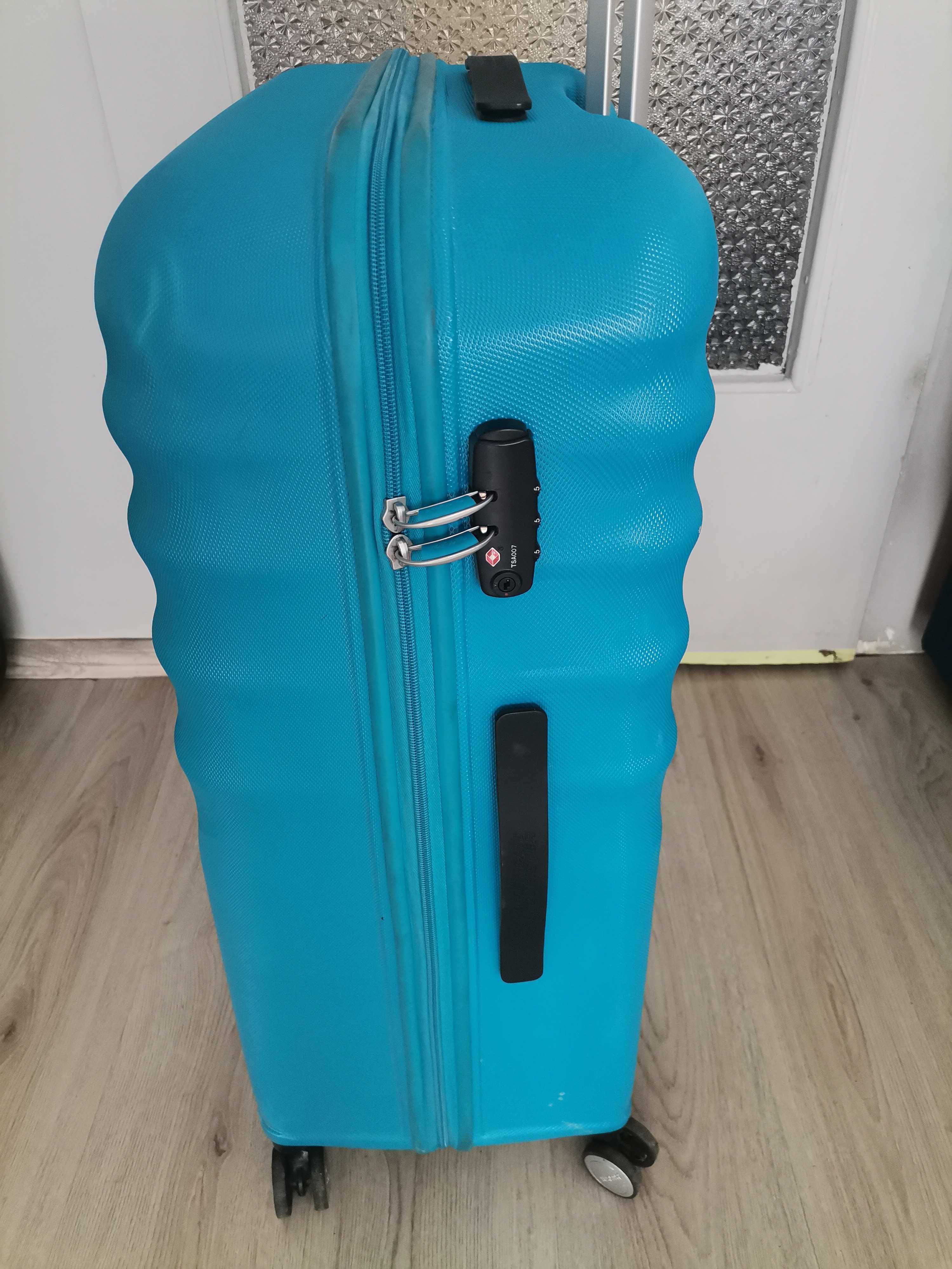 Куфар american tourister