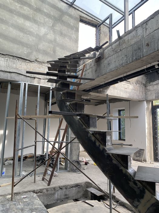 Металическая лестница