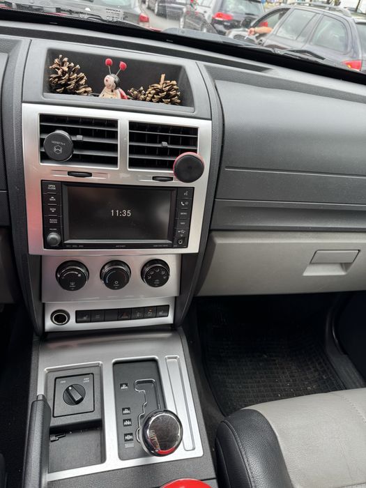 De vanzare masina Dodge Nitro