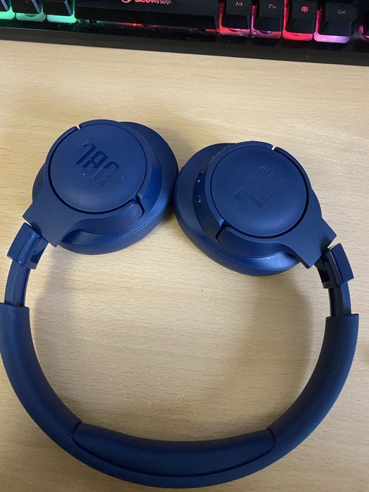 Vand casti JBL Tune 770NC