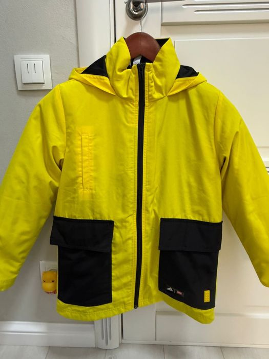 Продам куртку для мальчика Adidas, демисезонная