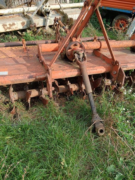 Vand Freze rotative 1.4-1.7 2.-2..30-2.50si grapă de 3 negociabil