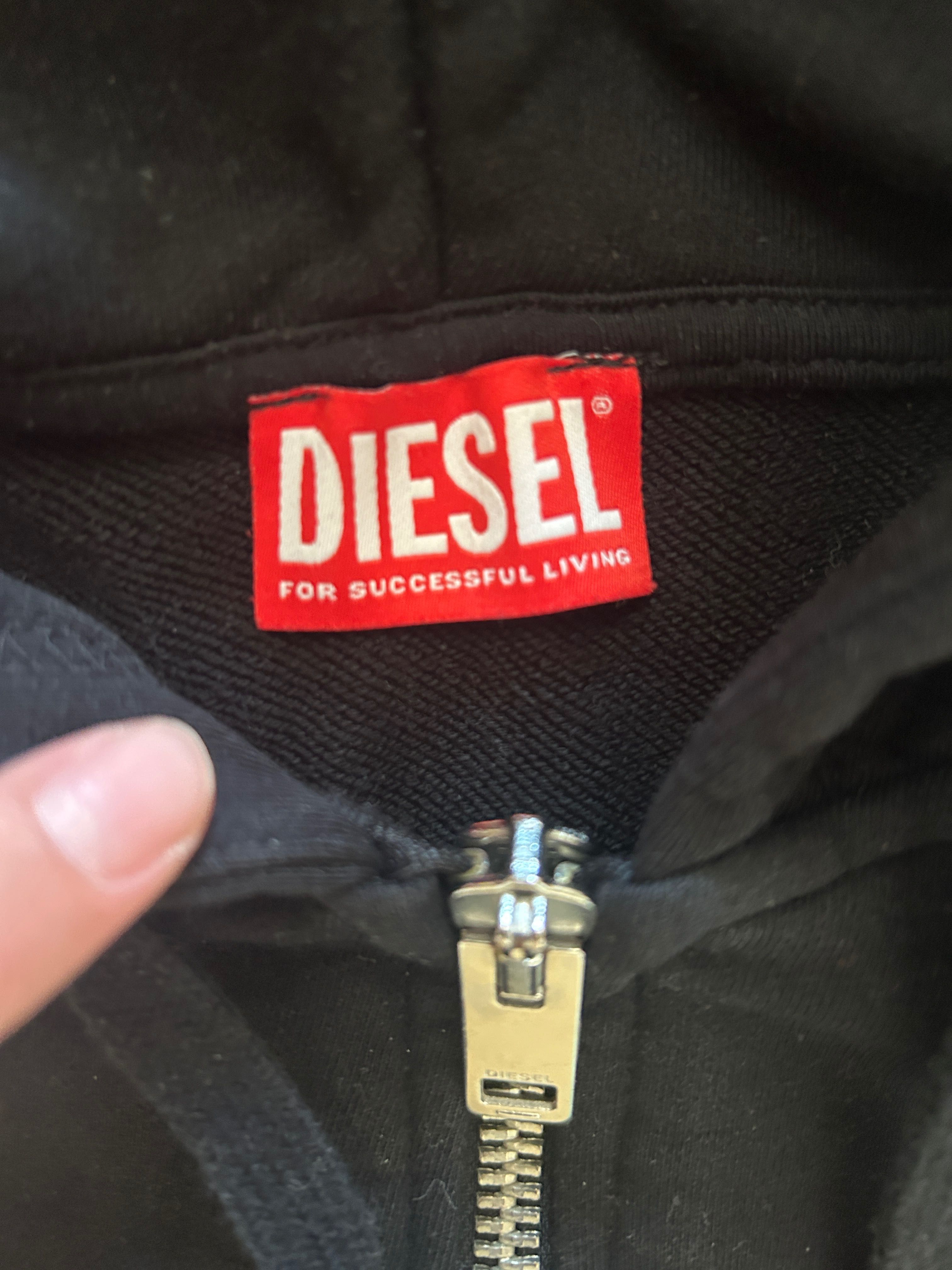 Vând hanorac diesel