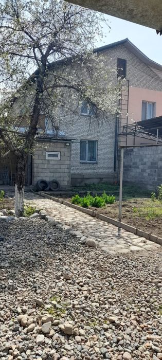 обменяю на квартиру в Алматы дом в хорошем состоянии