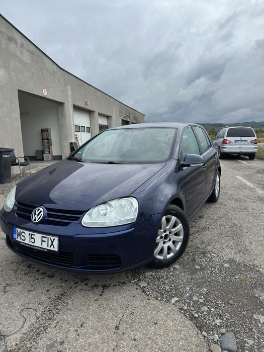 Golf v 2.0TDI.