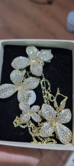 Xuping Xitoy original bujiteriya komplekt 2 yillab taqasiz
Zirak, sepo