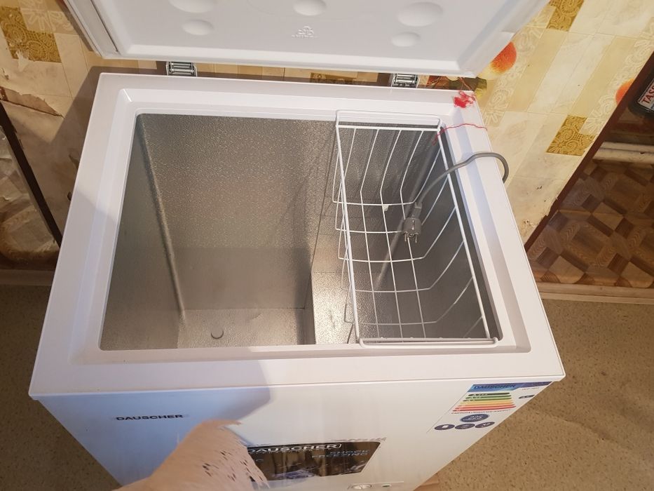 Морозильник в отличном состояний