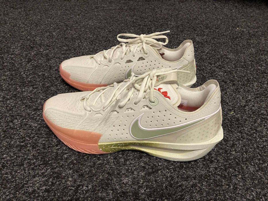 Pantofi de baschet Nike GT Cut 3, mărimea 45
