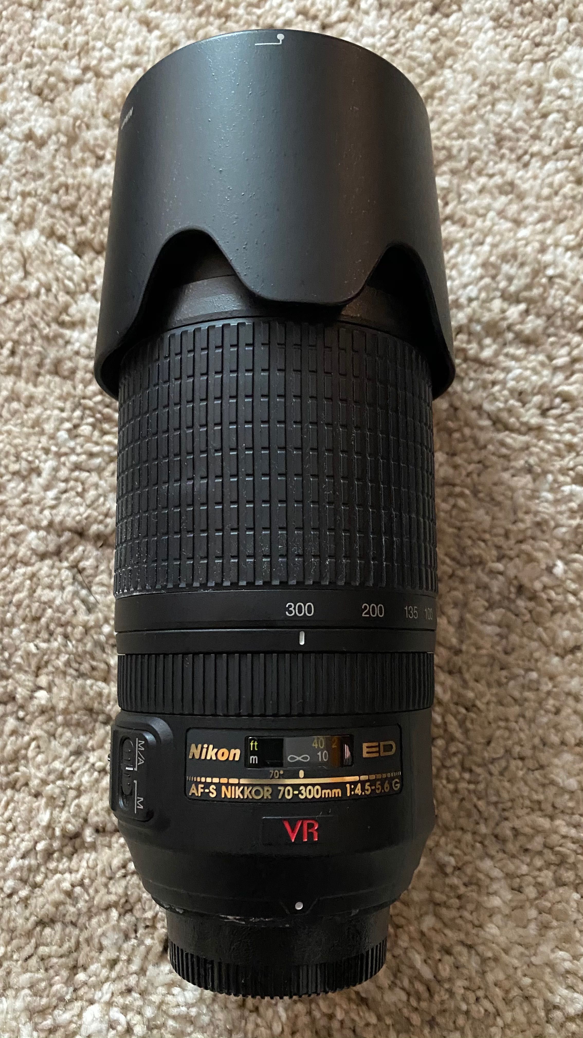 Obiectiv Nikon 70-300mm 1:4,5-5,6G, cu sau fără aparat Nikon D90
