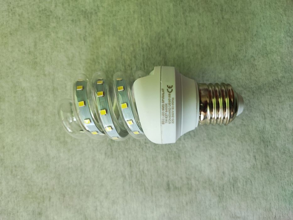 Lampă Lucide Renate + Bec LED E27 Ultra Luminos - Design Modern