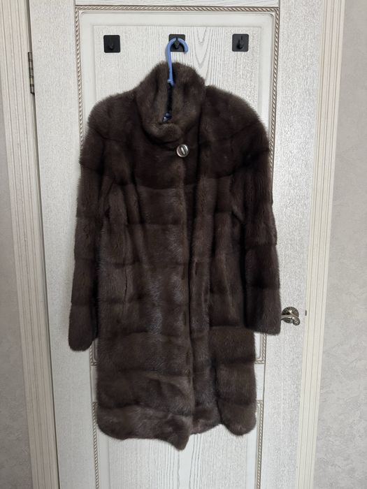 Продам норковую шубу