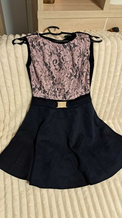 Елегантна къса дамска рокля в цвят "Пепел от рози".