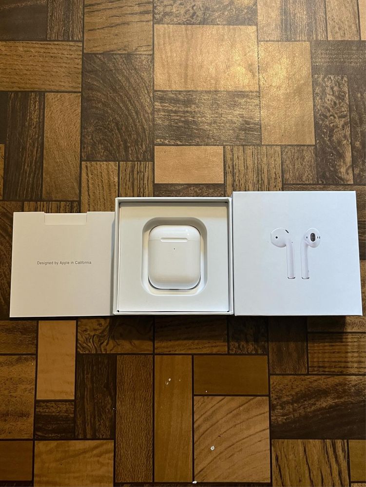 Apple AirPods 2