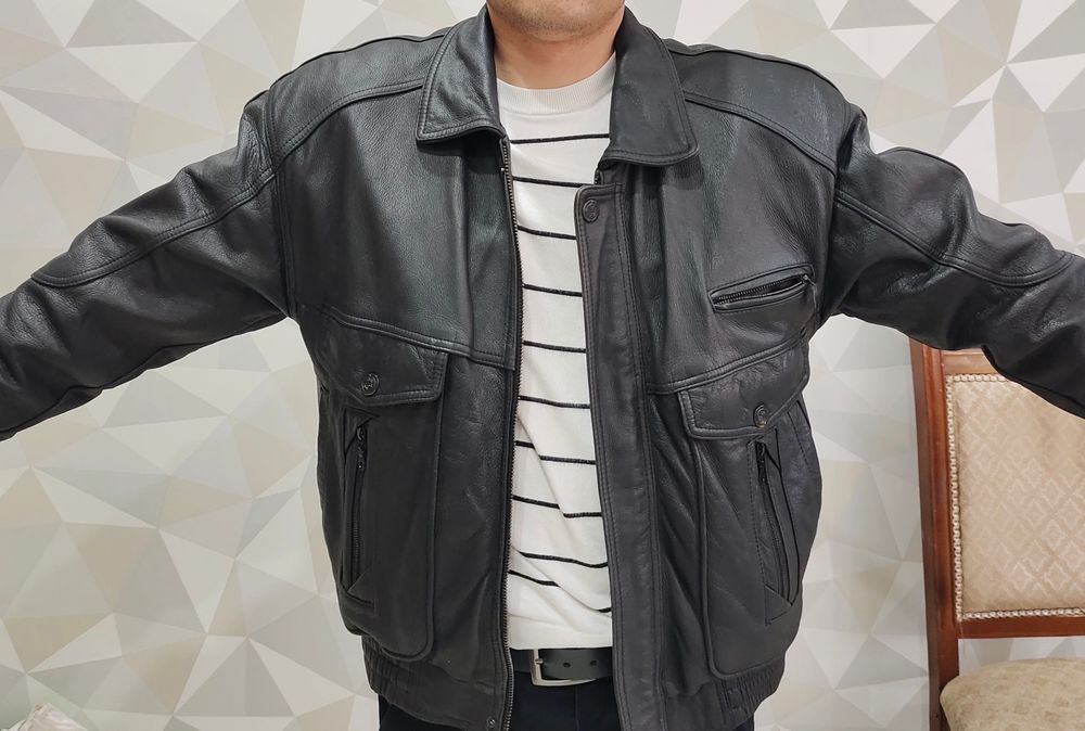 Продам коженную куртку