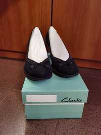Велурени обувки Clarks, 39 номер