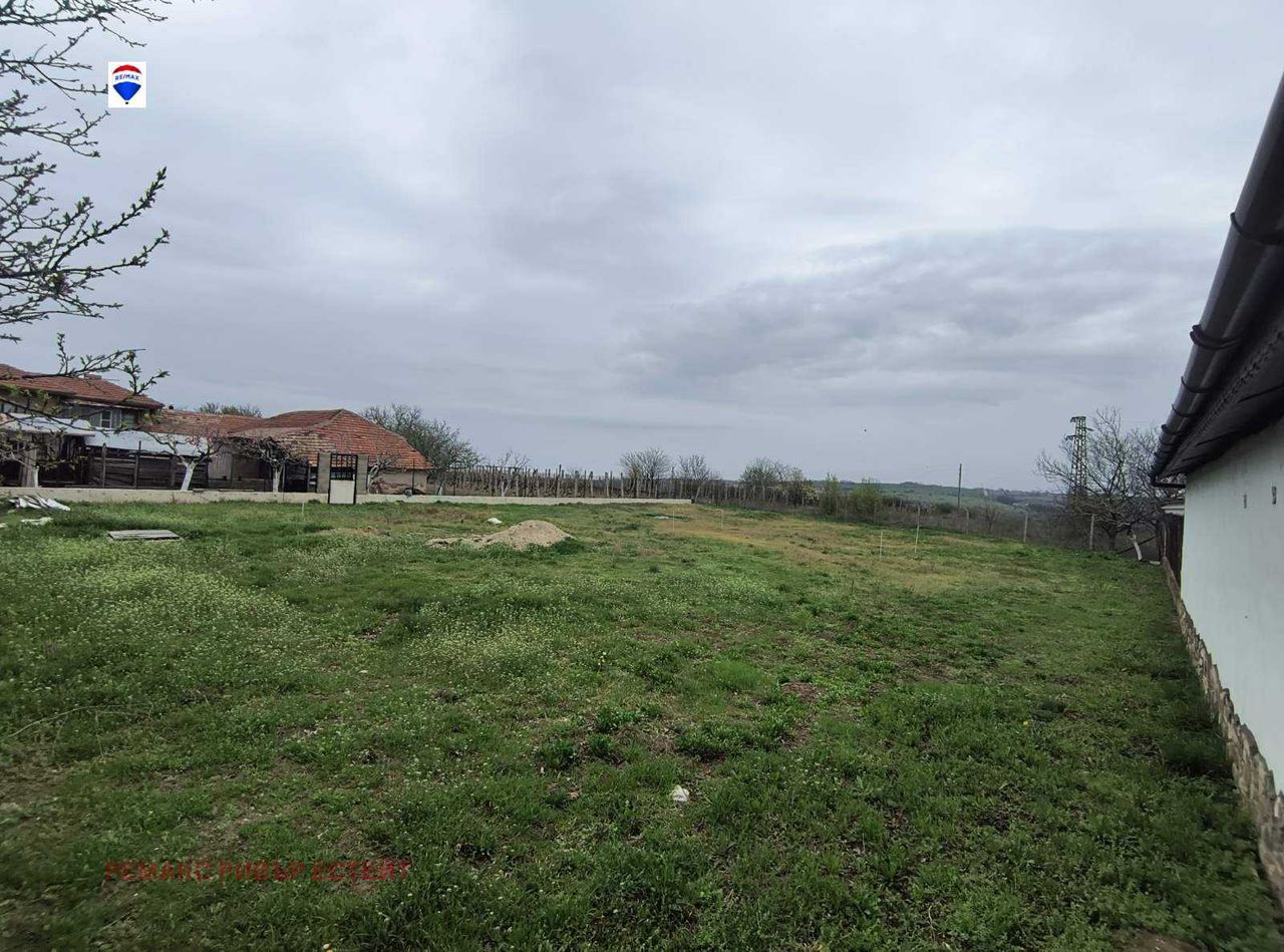 Продава се Парцел в с. Пиргово, Област Русе - 900 кв.м за 33 €/кв.м - Снимка #2