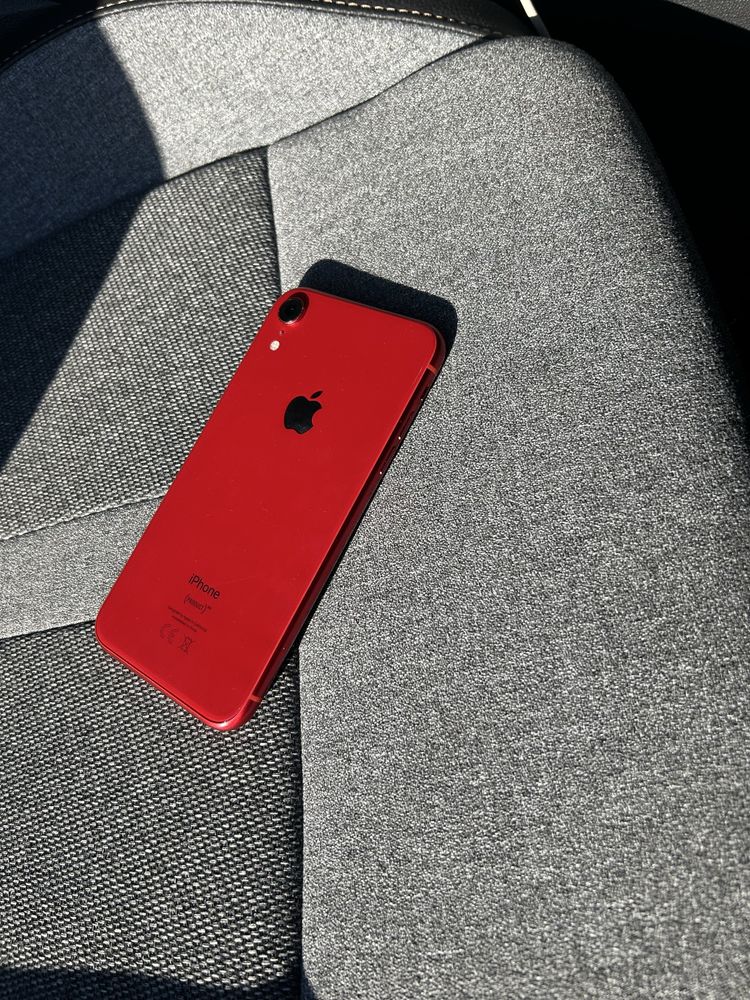 iPhone XR [128 GB]- отлично състояние!!