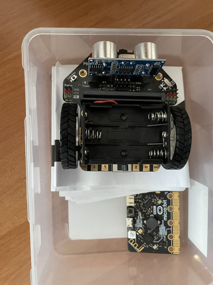 Micro:Maqueen robot